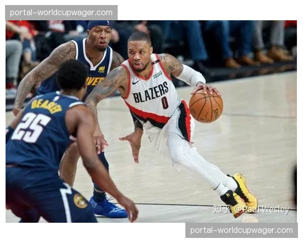 评论：裁判在塔特姆与西蒙争议判罚中的尺度引发讨论