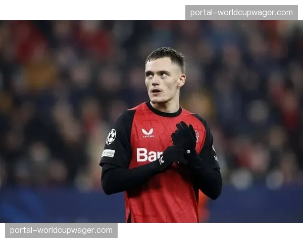 半场战报:维尔茨世界波破门,勒沃库森1-0领先曼城 半场战报:维尔茨世界波破门,勒沃库森1-0领先曼城